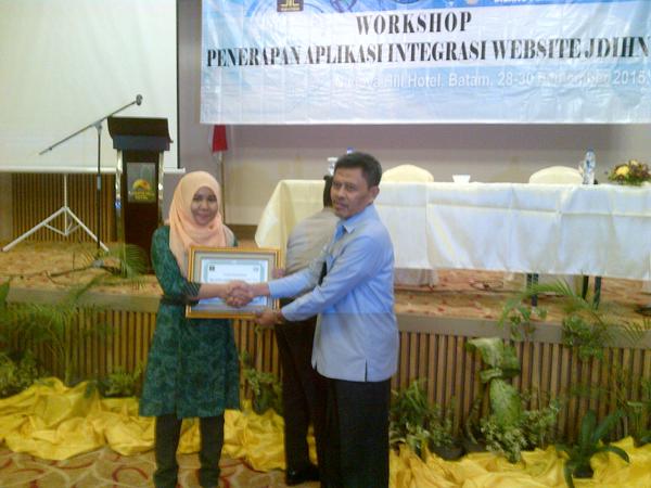 JDIH Kota Tangerang Menerima Penghargaan